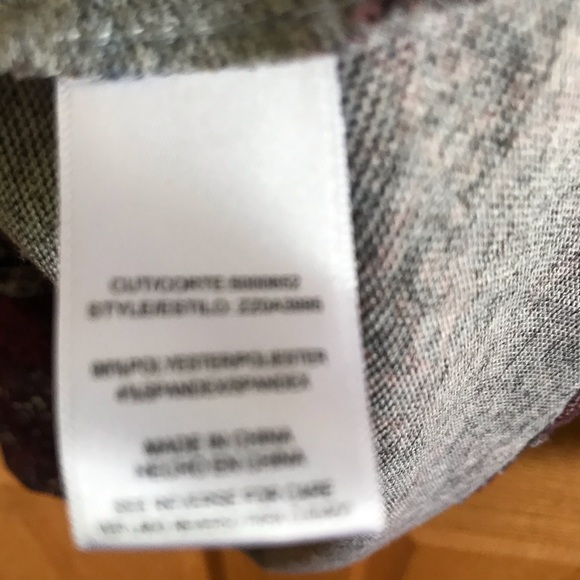 Living Doll   Beautiful long bell sleeved top - Picture 4 of 5